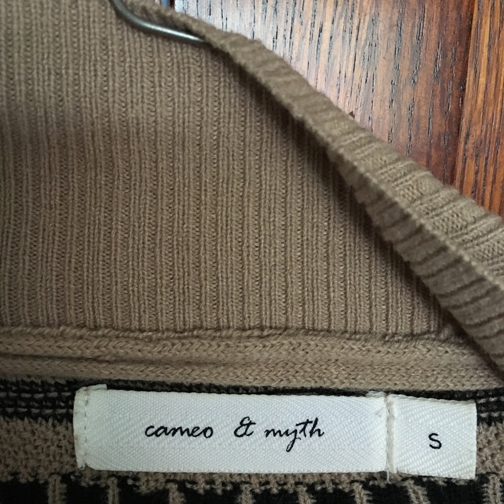 Cardigan - Picture 2 of 3